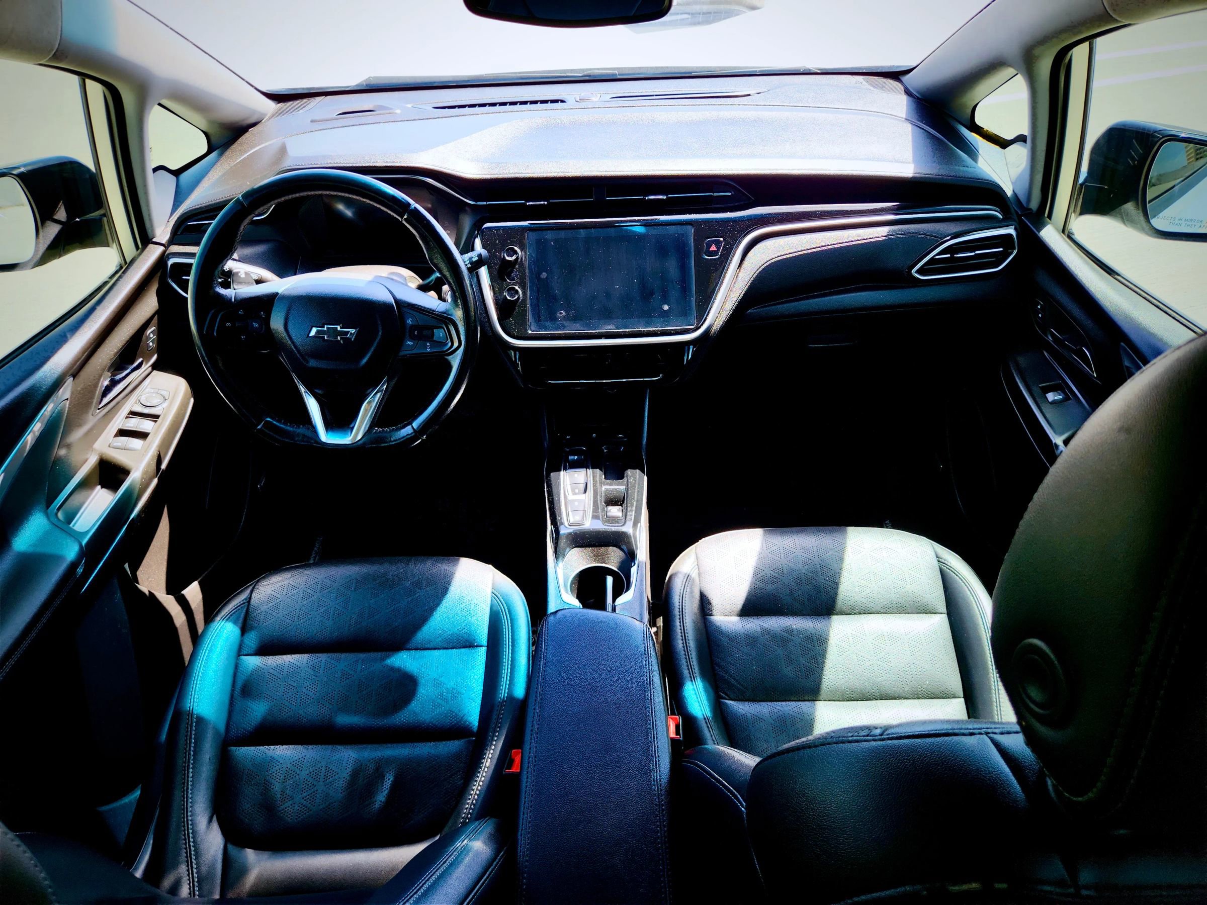 Used 2023 Chevrolet Bolt LT w/ Infotainment Package FWD image 39