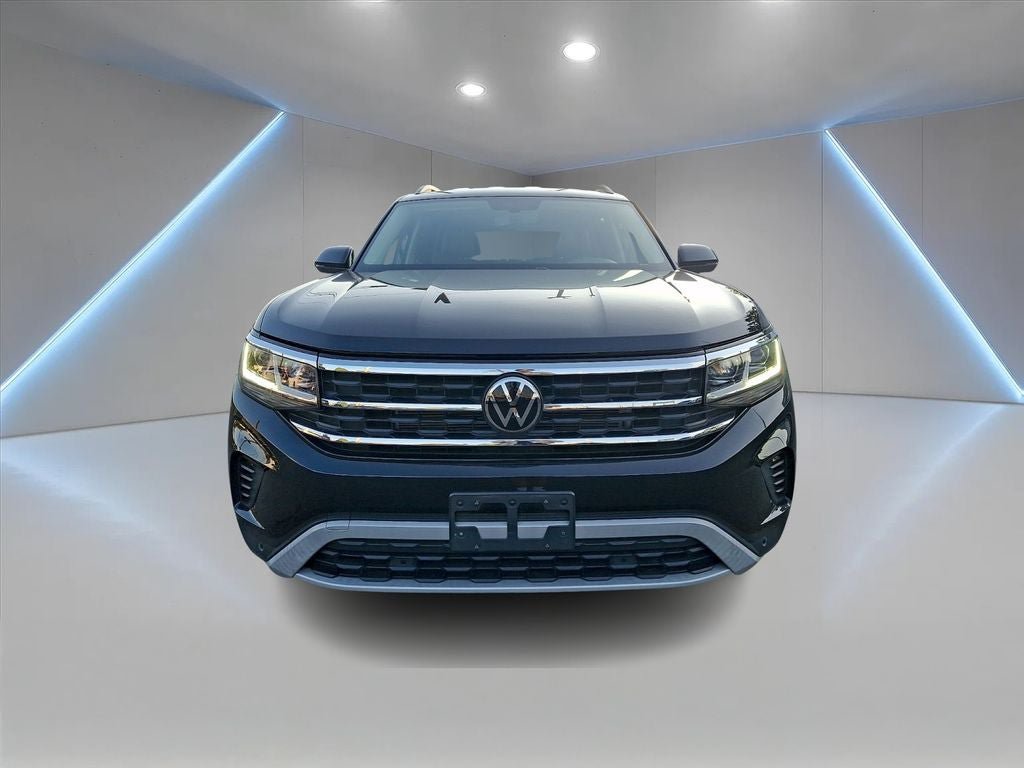 Certified 2023 Volkswagen Atlas SE w/ Black Wheel Package AWD/4WD image 2