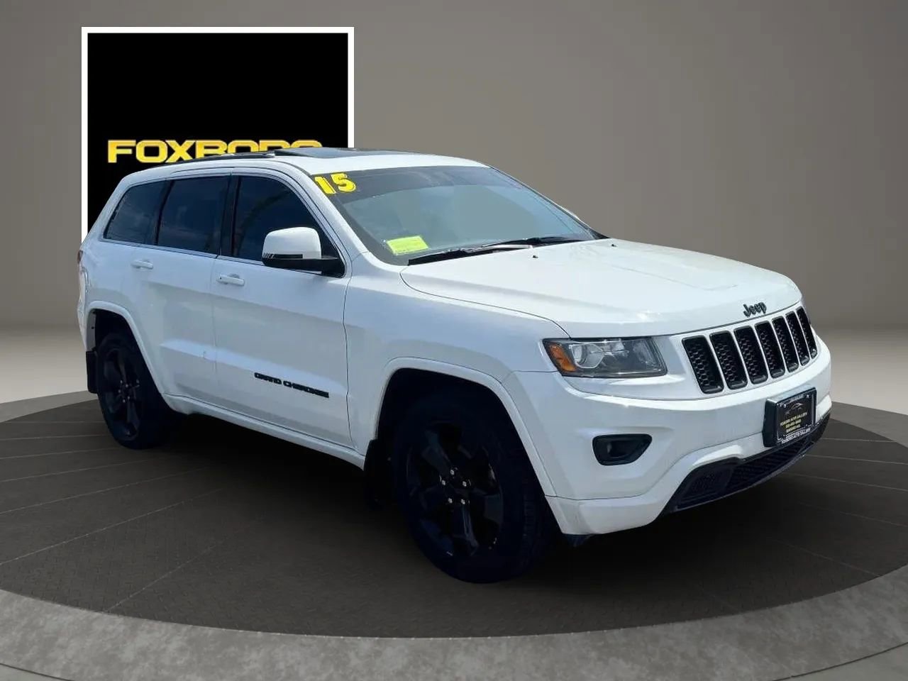 Used 2015 Jeep Grand Cherokee Altitude image 3