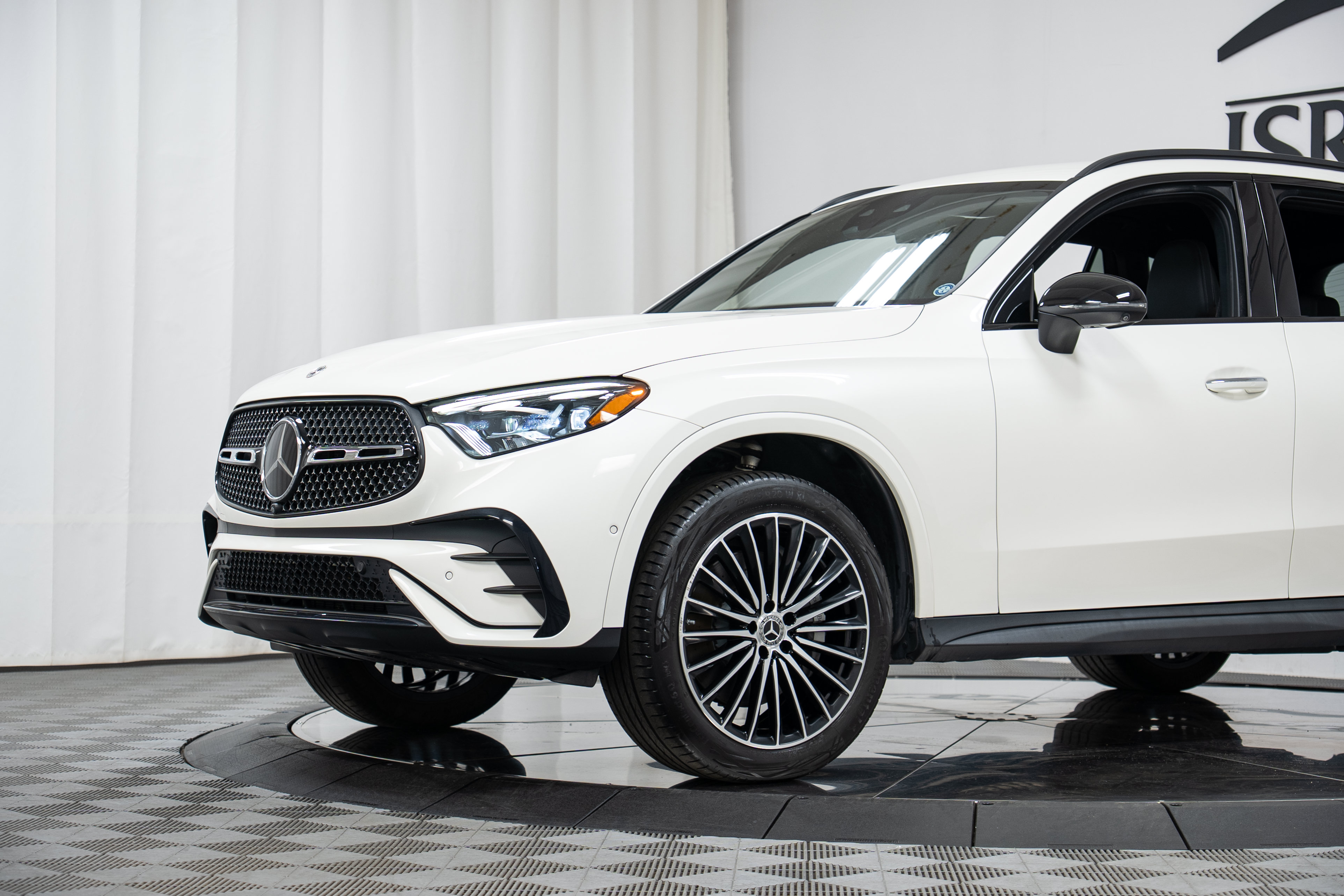 Used 2023 Mercedes-Benz GLC 300 4MATIC image 25