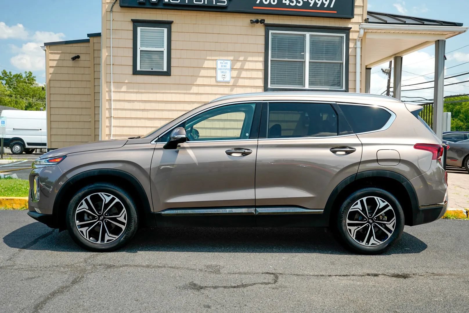 Used 2020 Hyundai Santa Fe Limited AWD/4WD image 8