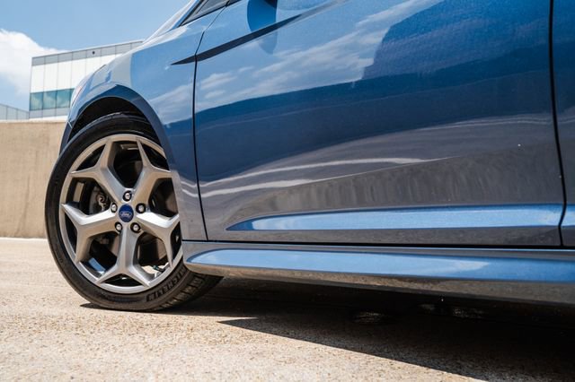 Used 2018 Ford Focus ST image 22
