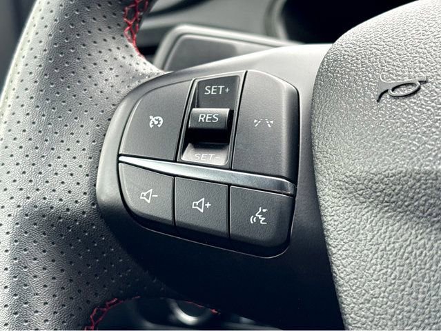 Used 2025 Ford Escape ST-Line FWD image 13