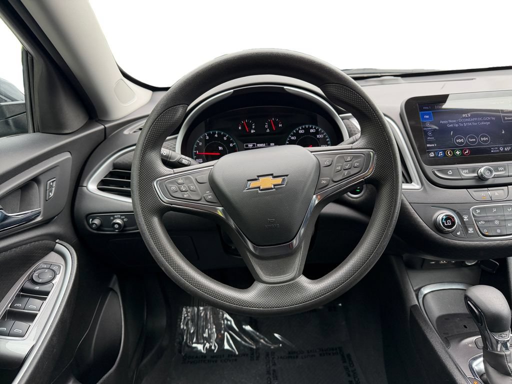 Used 2023 Chevrolet Malibu LT FWD image 12