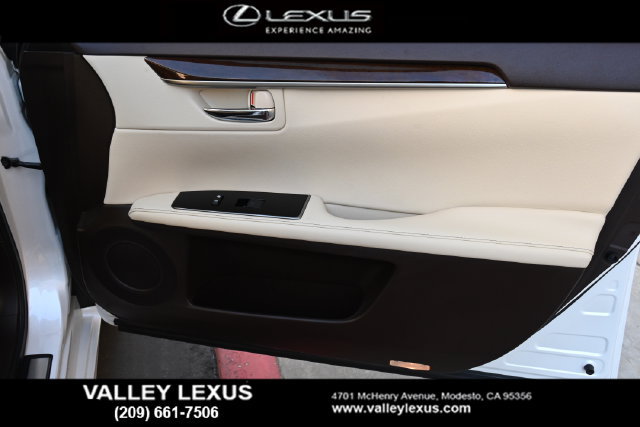 Used 2018 Lexus ES 350 w/ Navigation System Package FWD image 18