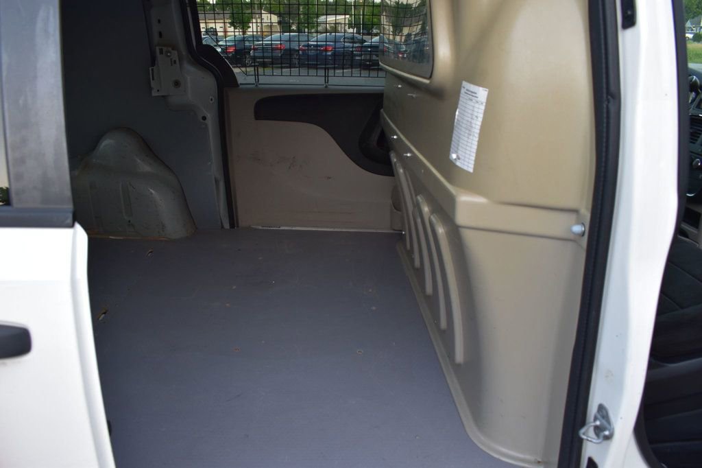 Used 2013 RAM C/V Tradesman image 20