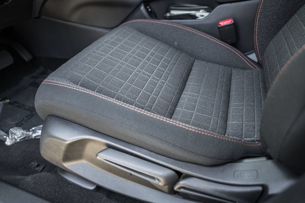 Certified 2025 Honda HR-V Sport image 31