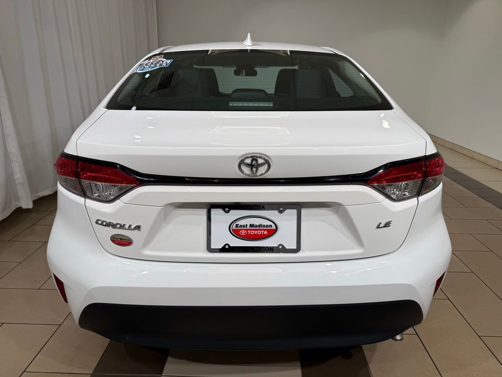 Used 2023 Toyota Corolla LE image 4