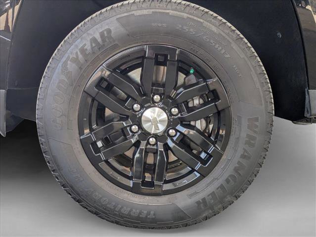 Used 2023 Chevrolet Colorado LT w/ LT Convenience Package II image 23