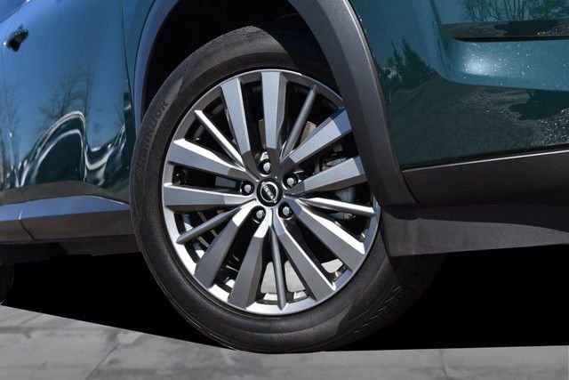 Certified 2025 Nissan Pathfinder SL w/ SL Premium Package image 3