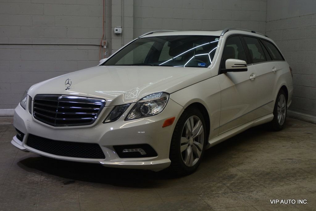 Used 2011 Mercedes-Benz E 350 4MATIC Wagon image 2