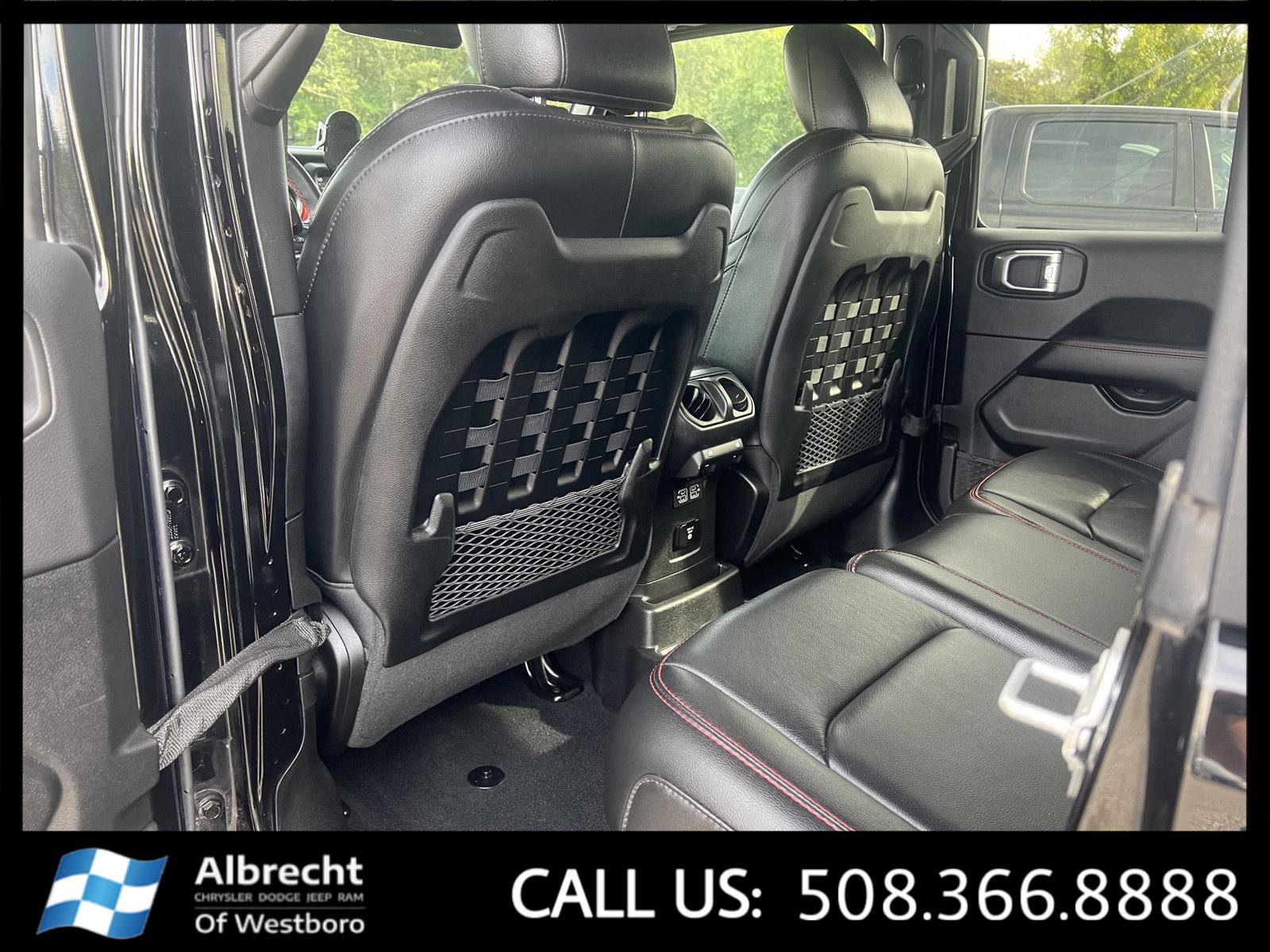 Used 2022 Jeep Wrangler Unlimited Rubicon w/ Cold Weather Group image 13