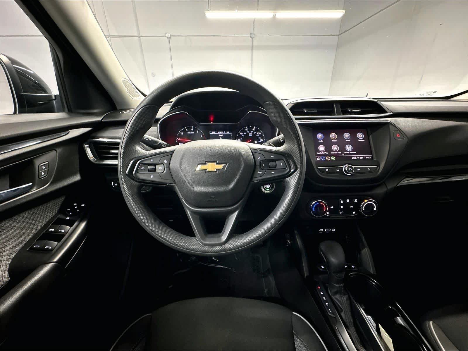 Used 2023 Chevrolet TrailBlazer LT FWD image 8