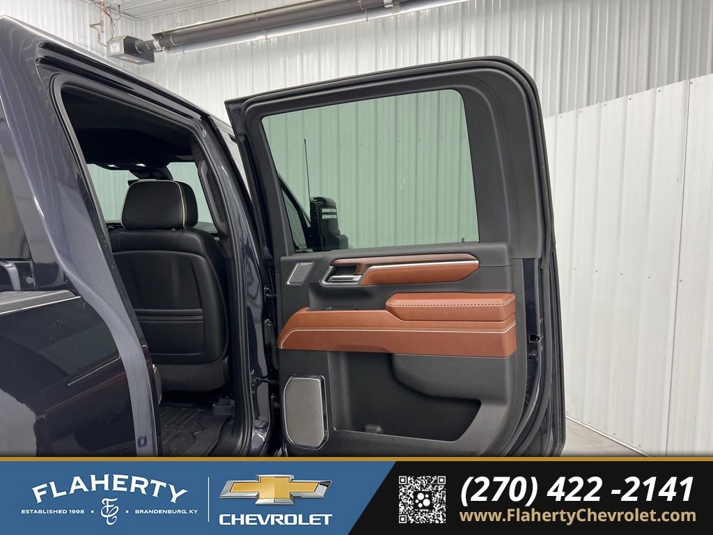 Used 2024 GMC Sierra 2500 Denali Ultimate image 12