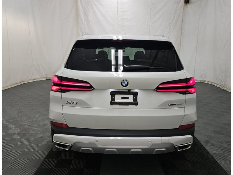 Used 2026 BMW X5 xDrive40i w/ Climate Comfort Package AWD/4WD image 5