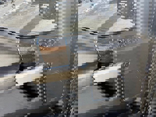 Used 2022 Ford F250 Lariat w/ Chrome Package image 10