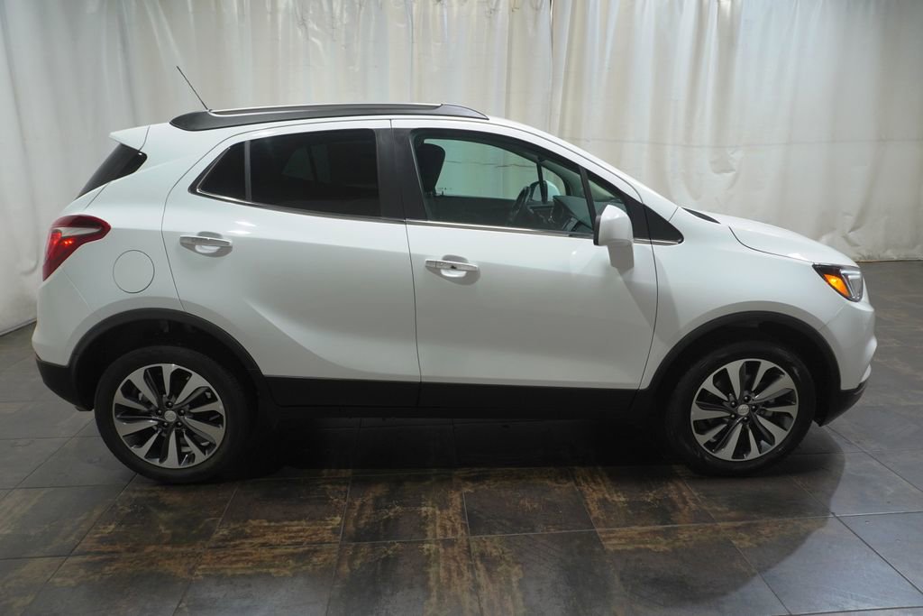 Used 2022 Buick Encore Preferred AWD/4WD image 4
