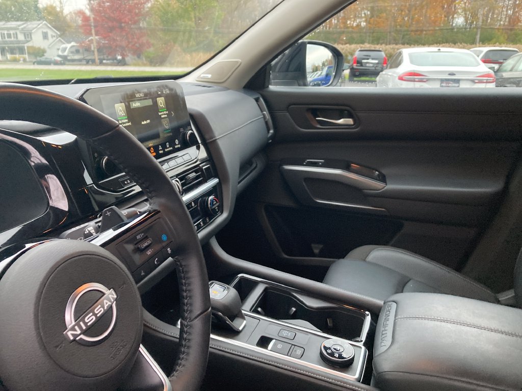 Used 2022 Nissan Pathfinder SL w/ SL Premium Package AWD/4WD image 15