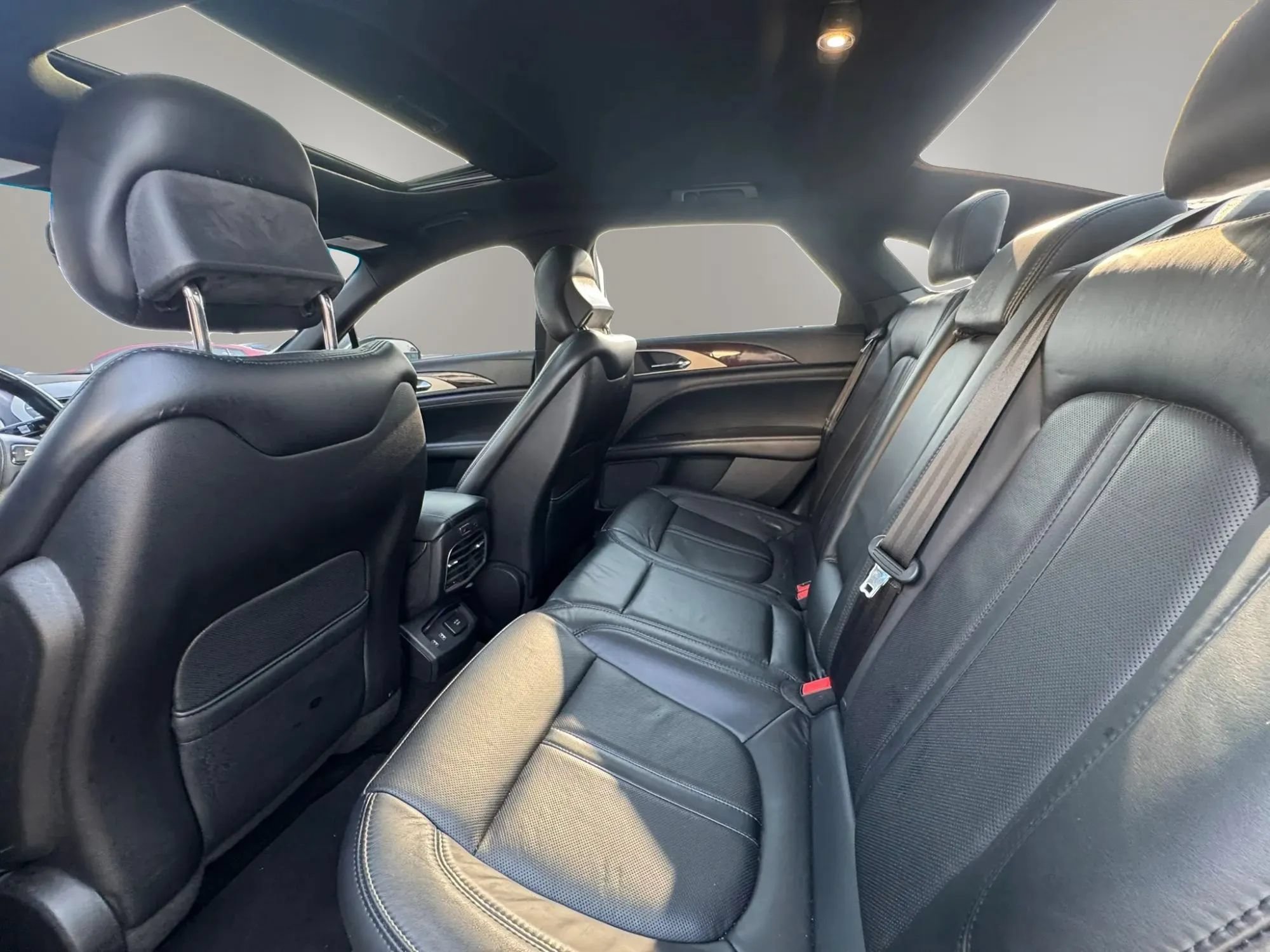 Used 2017 Lincoln MKZ Reserve w/ Climate Package AWD/4WD image 9