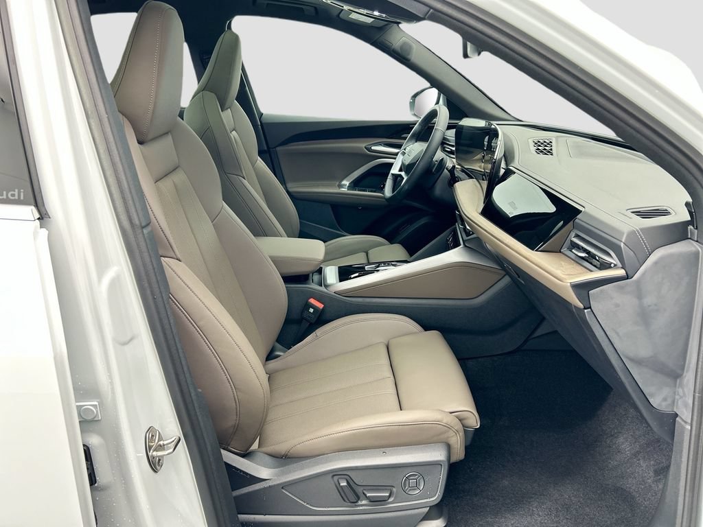Certified 2025 Audi Q5 Premium Plus w/ Premium Plus AWD/4WD image 19