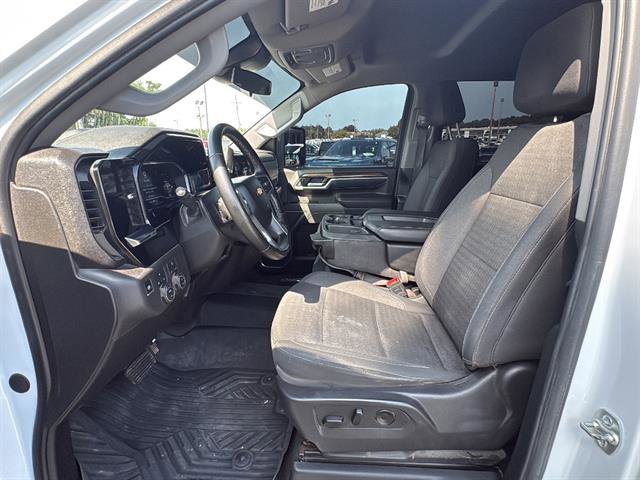 Used 2025 Chevrolet Silverado 2500 LT AWD/4WD image 13