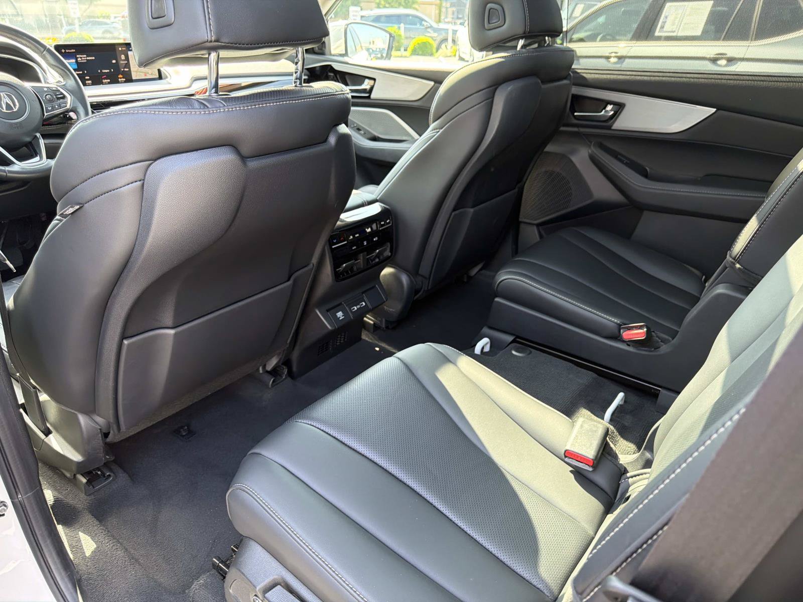 Used 2023 Acura MDX w/ Technology Package AWD/4WD image 10