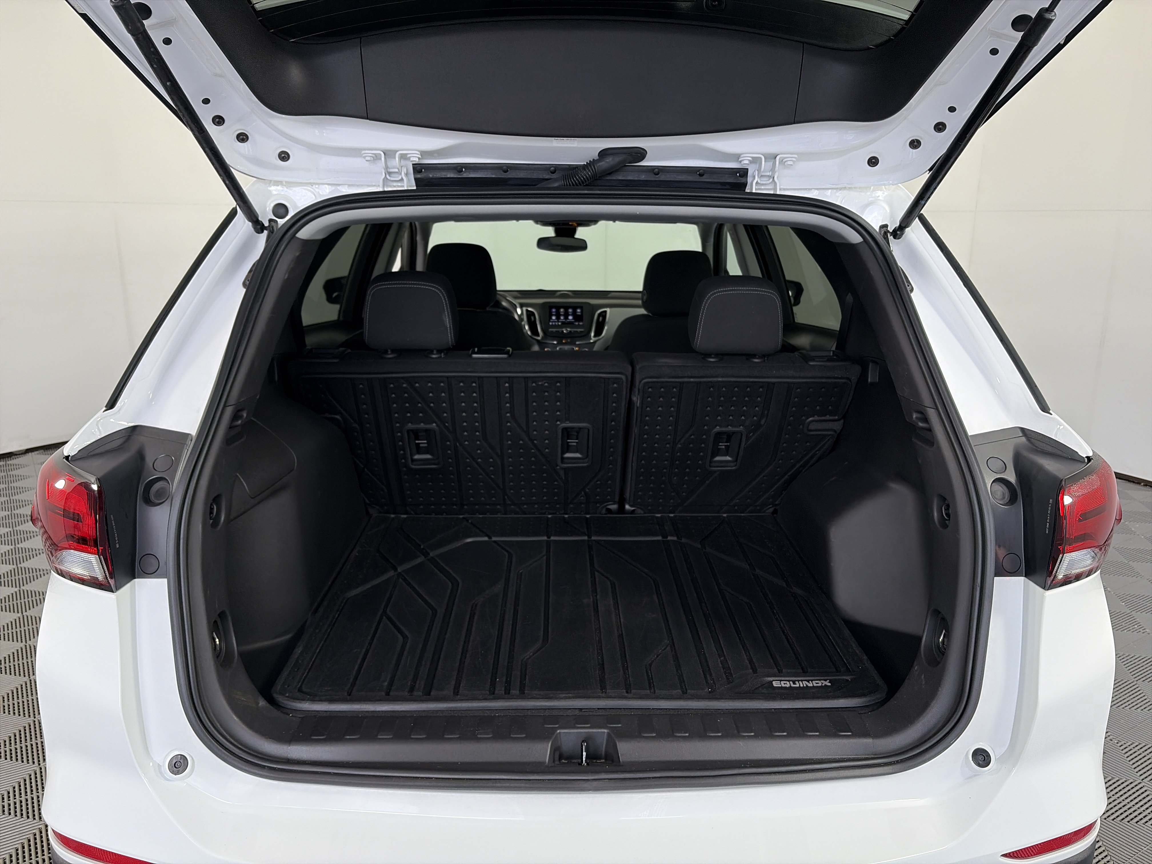 Used 2023 Chevrolet Equinox LS w/ LS Convenience Package FWD image 14