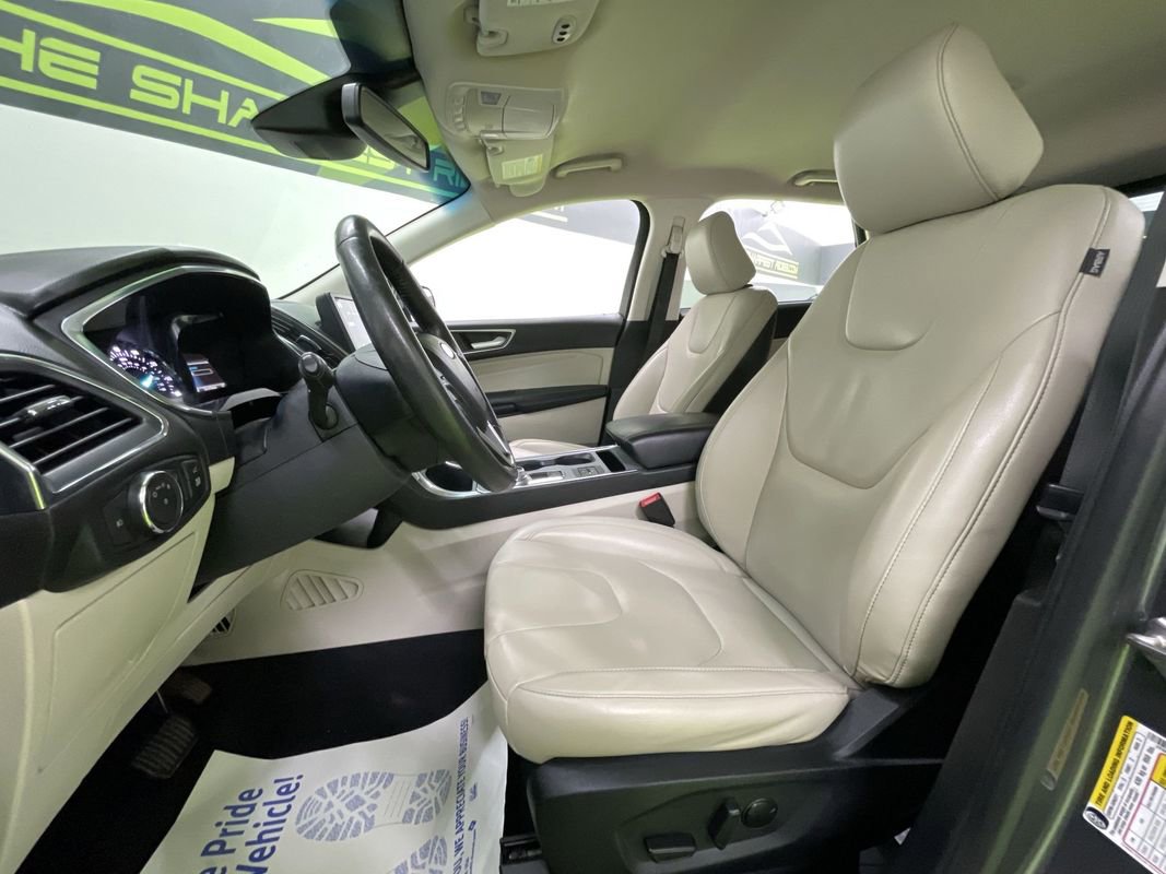 Used 2021 Ford Edge Titanium w/ Cargo Accessory Package image 17