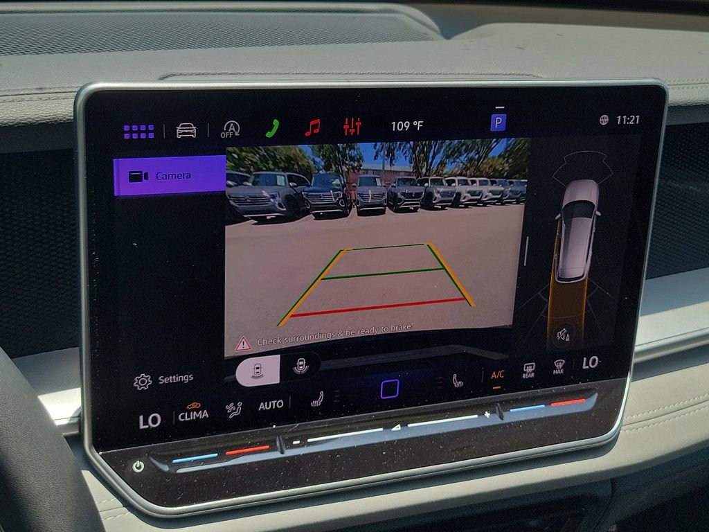 New 2026 Volkswagen Tiguan SE FWD image 11