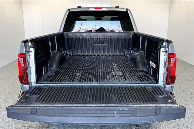 Used 2024 Ford F150 XLT w/ Tow/Haul Package image 7