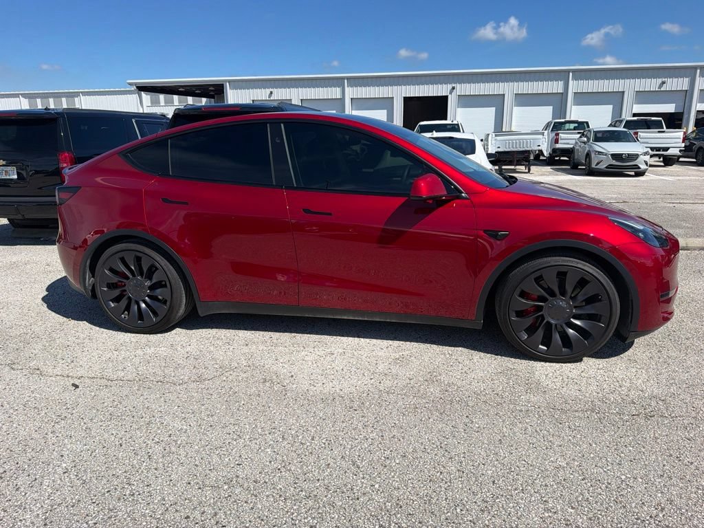 Used 2024 Tesla Model Y Performance AWD/4WD image 4
