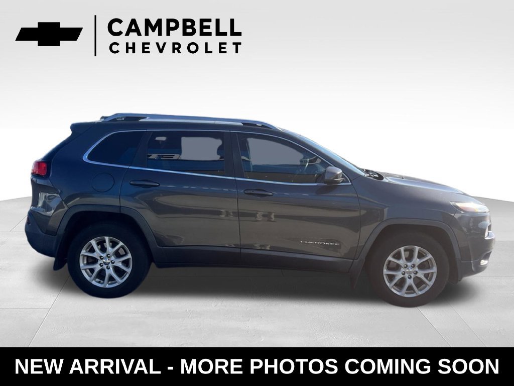 Used 2015 Jeep Cherokee Latitude w/ Comfort/Convenience Group AWD/4WD image 6