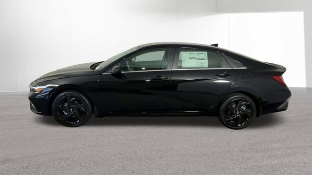 New 2026 Hyundai Elantra SEL Sport Premium FWD image 5