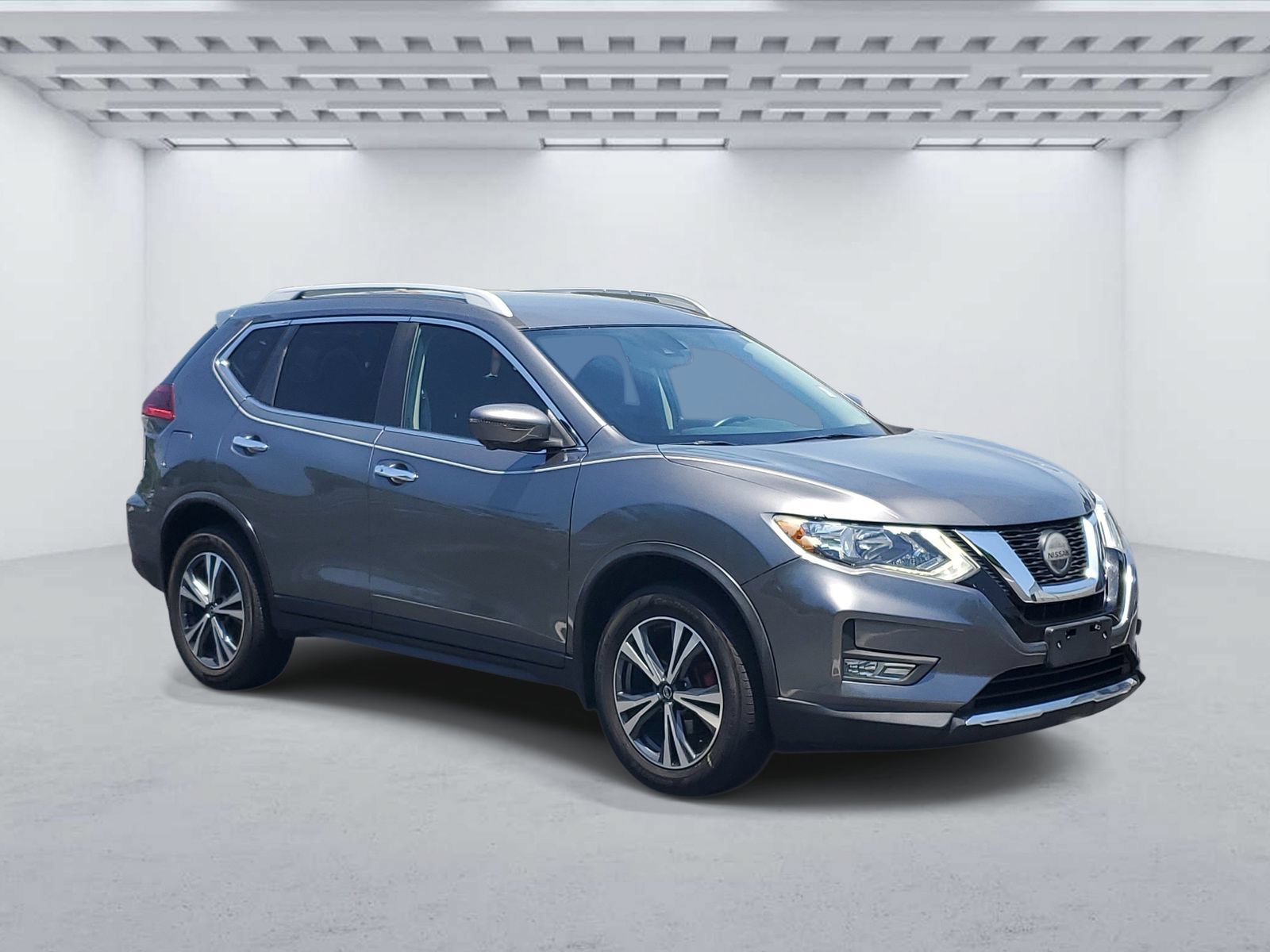 Used 2019 Nissan Rogue SV w/ Premium Package AWD/4WD image 1