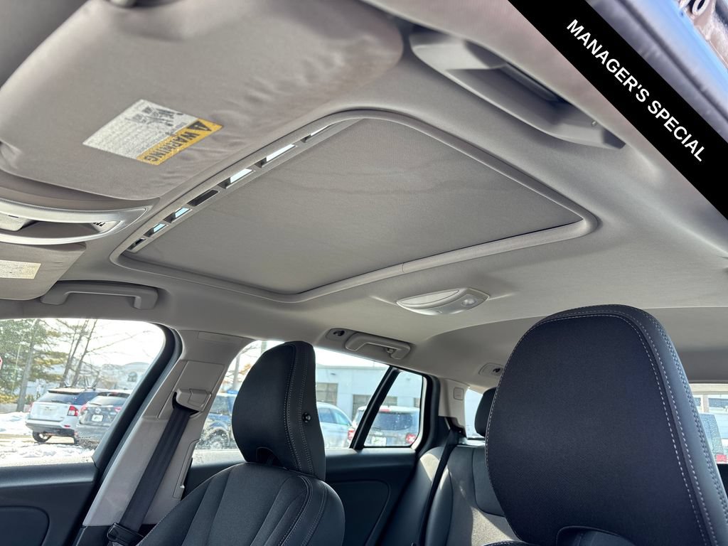 Used 2015 Volvo V60 T5 AWD/4WD image 11