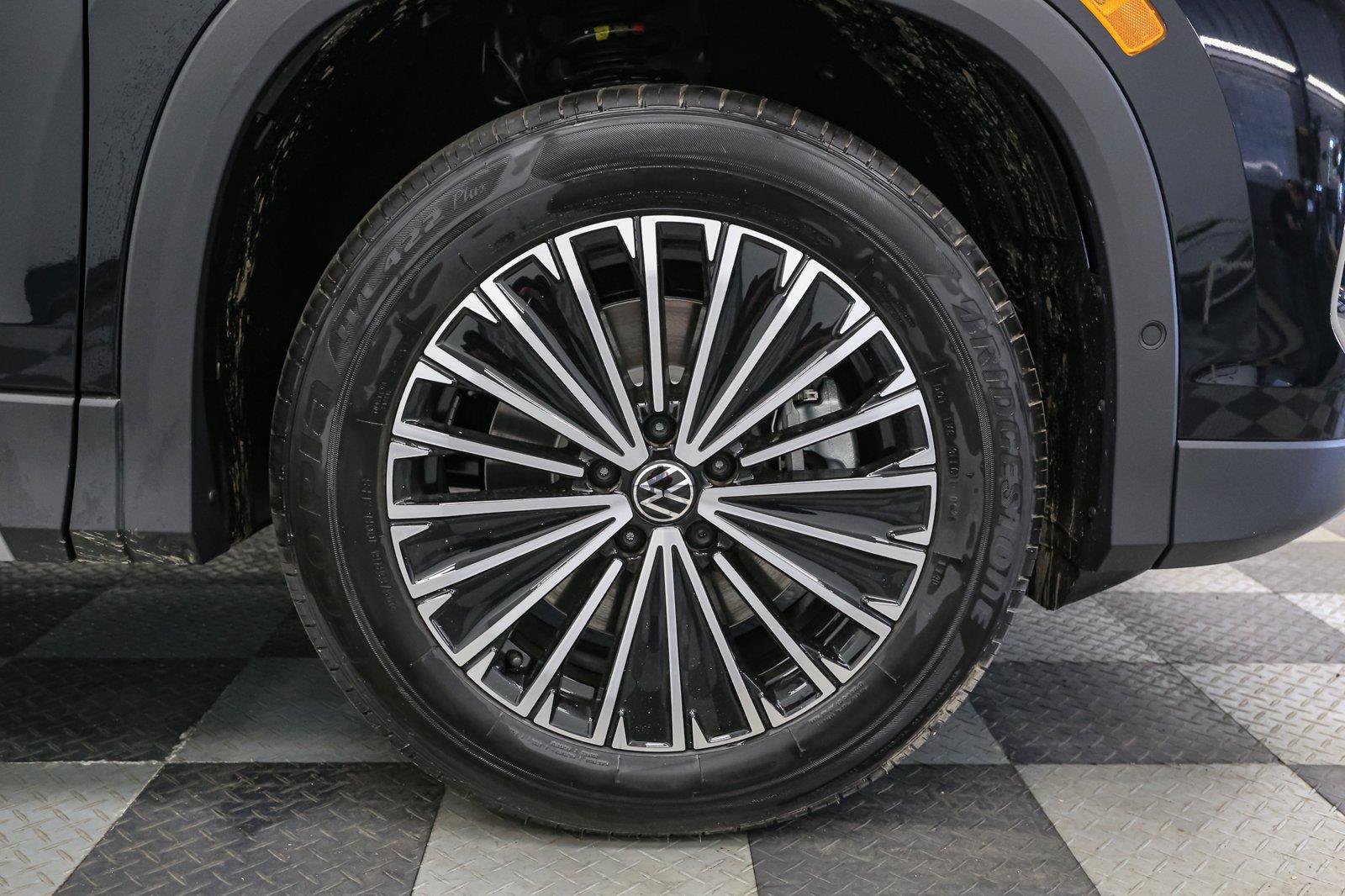 New 2026 Volkswagen Tiguan S AWD/4WD image 12