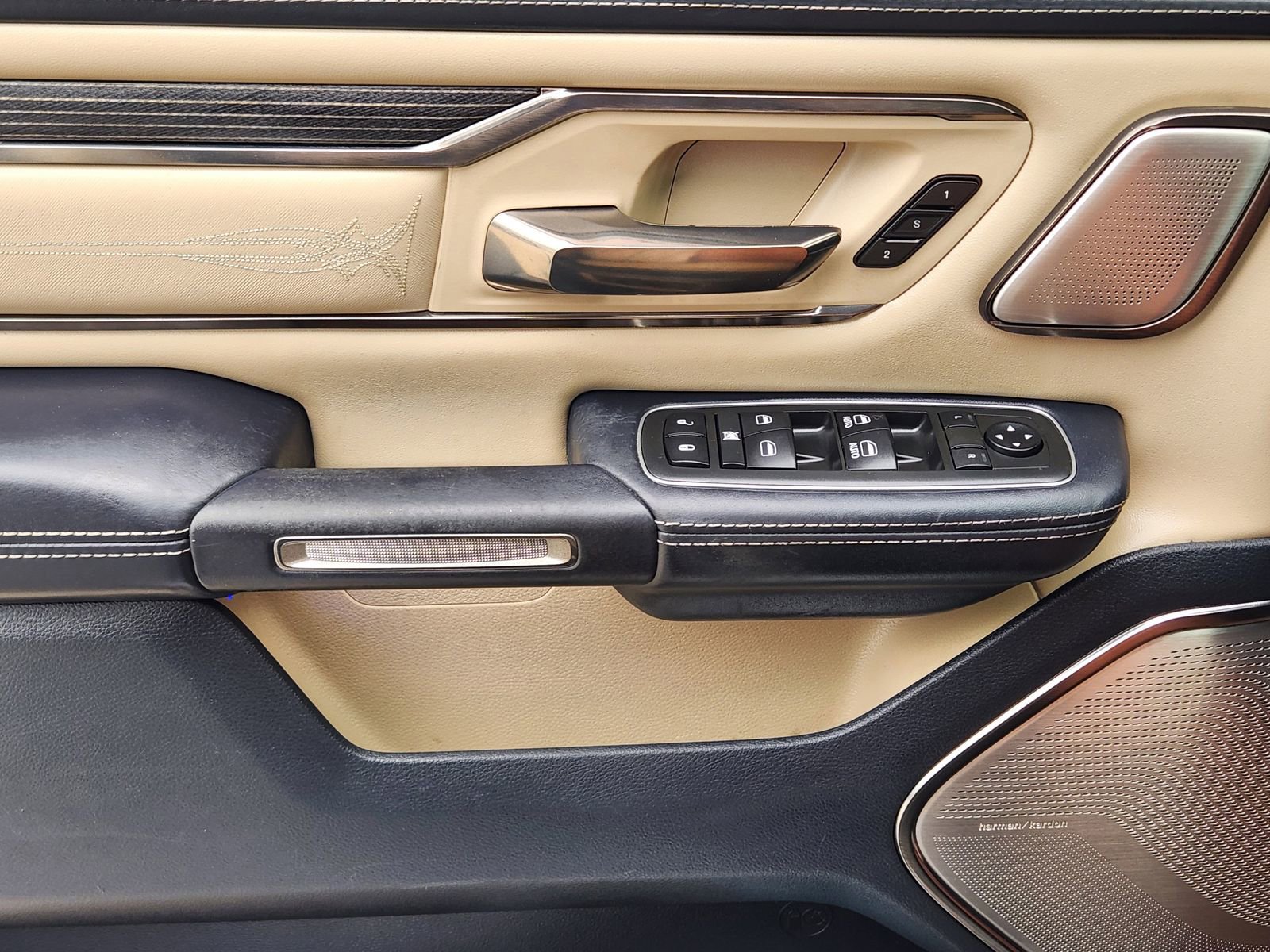 Used 2019 RAM 1500 Limited AWD/4WD image 27
