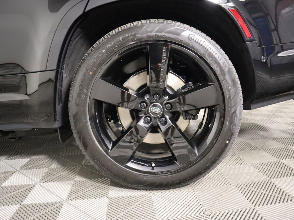 New 2025 Land Rover Defender 130 V8 image 32