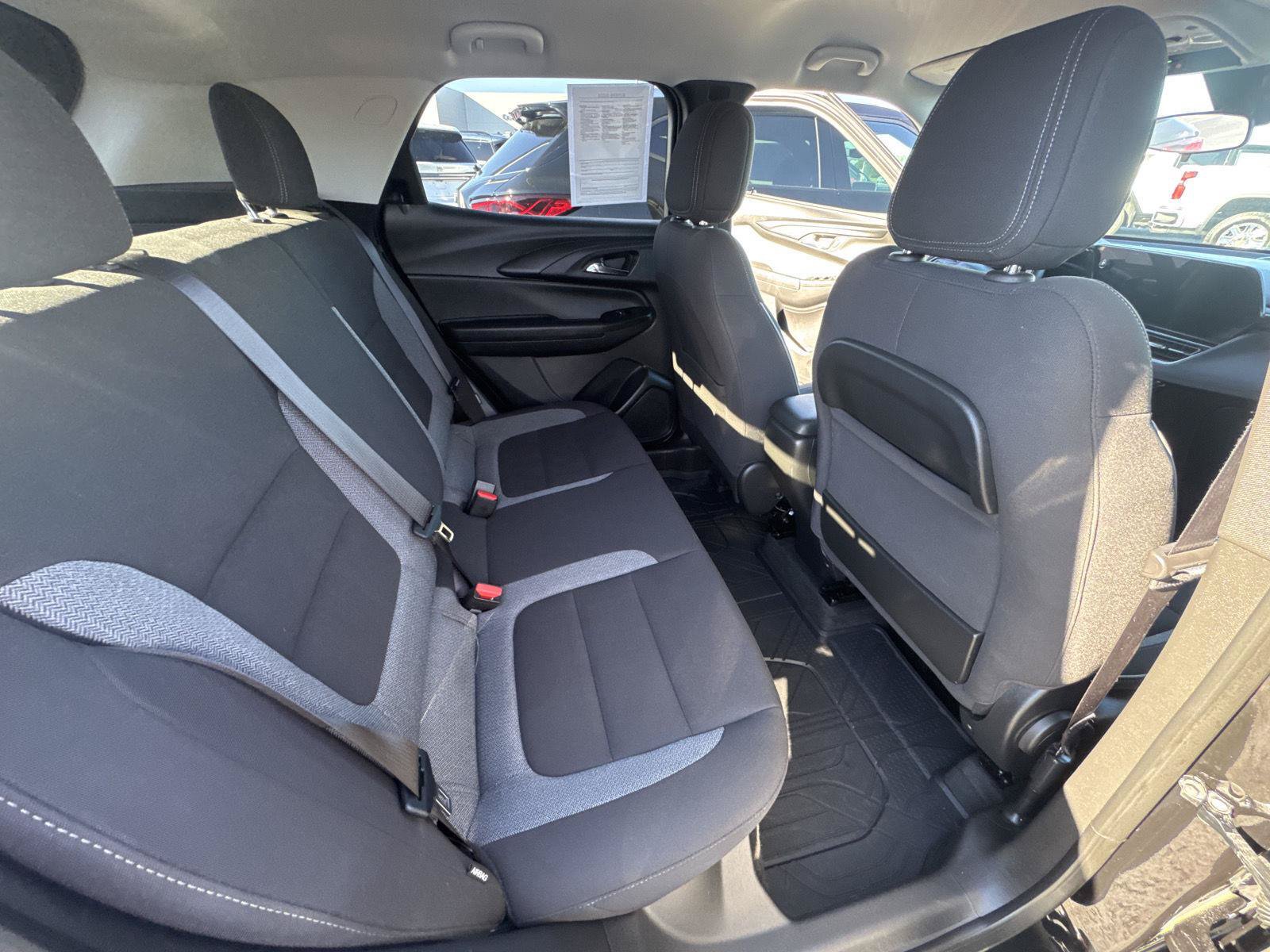 Used 2025 Chevrolet TrailBlazer LT w/ Driver Confidence Package FWD image 12