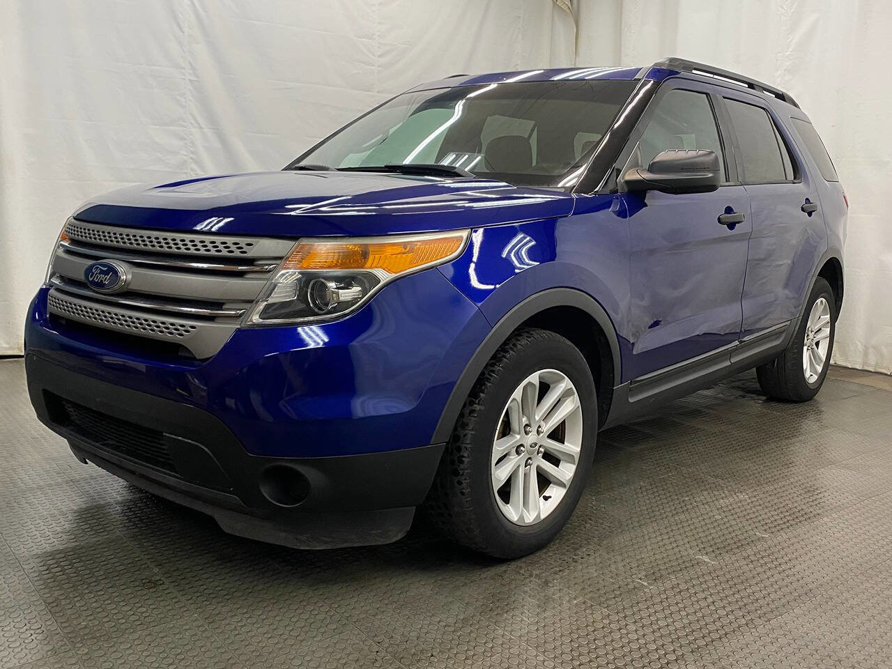 Used 2015 Ford Explorer FWD image 4
