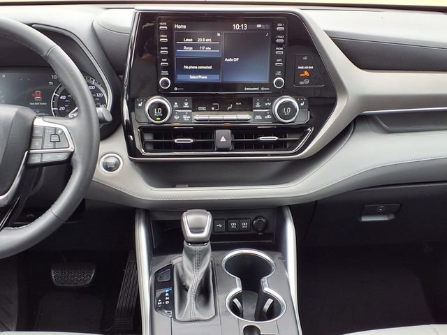 Used 2021 Toyota Highlander XLE FWD image 9