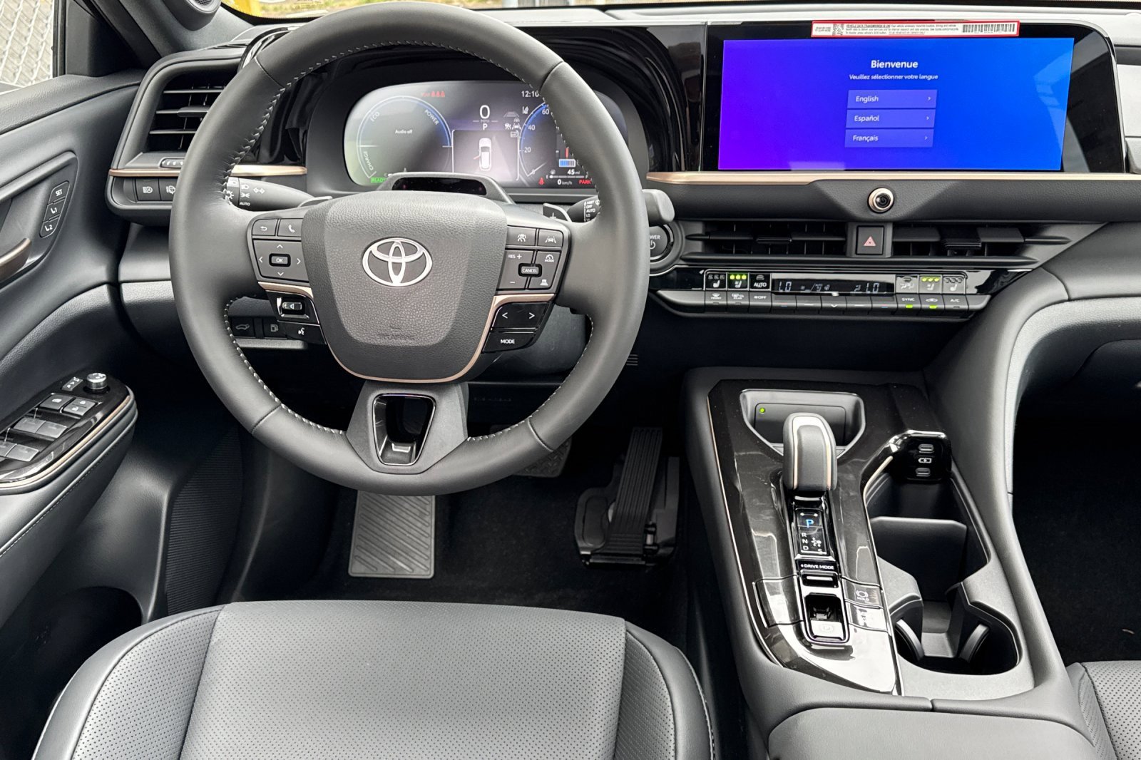 New 2025 Toyota Crown Signia image 14