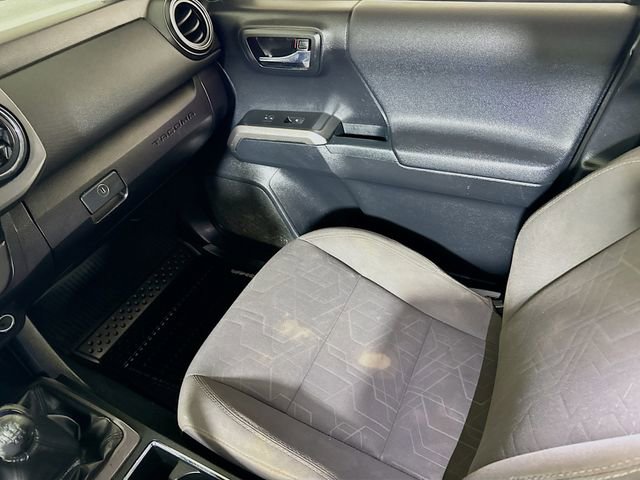 Used 2018 Toyota Tacoma TRD Sport AWD/4WD image 20