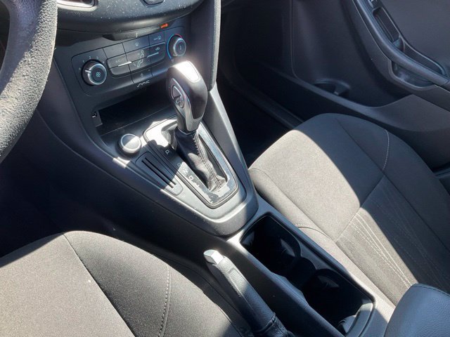 Used 2016 Ford Focus SE FWD image 14