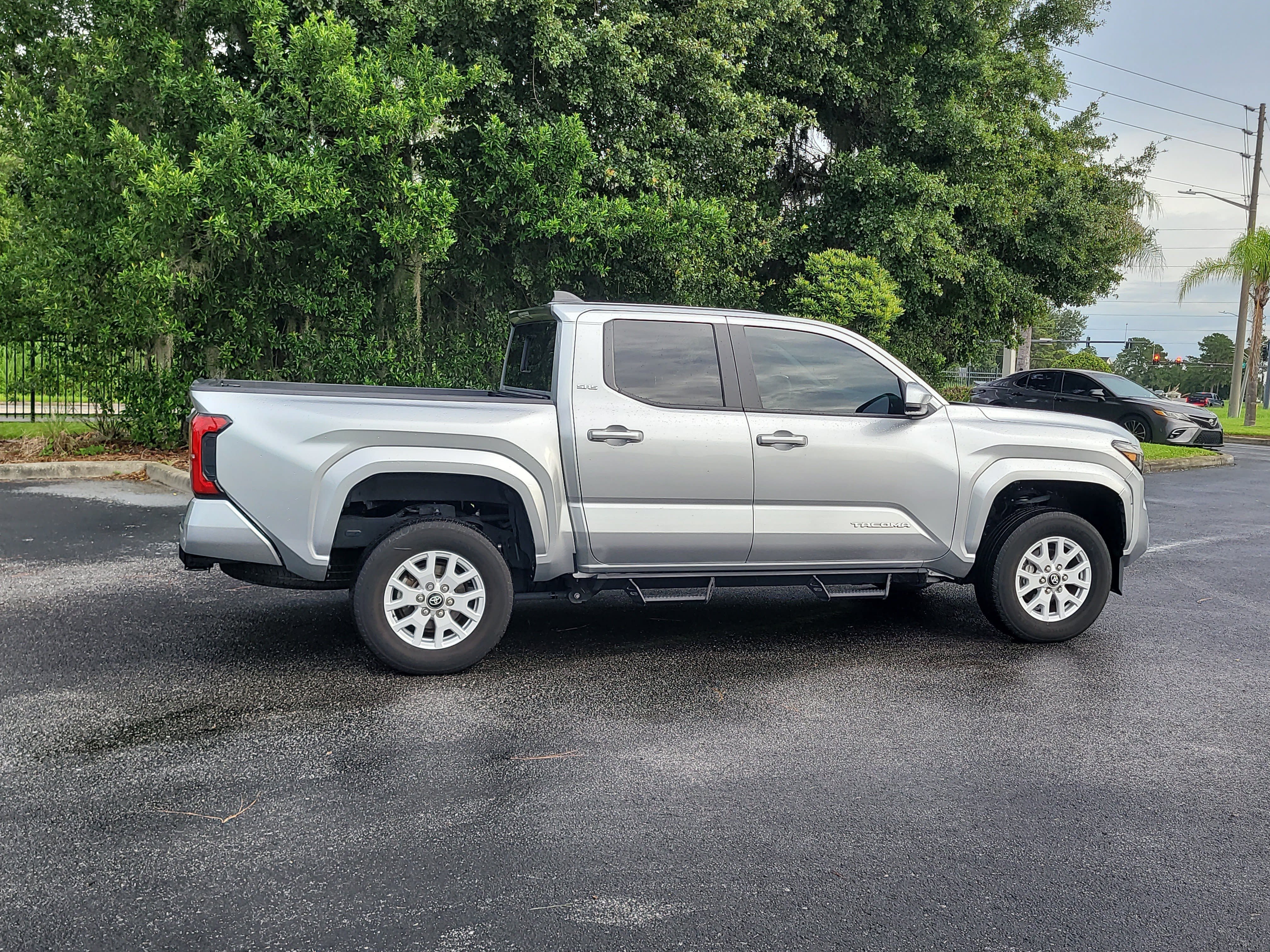 Used 2024 Toyota Tacoma SR5 w/ SR5 Upgrade Package AWD/4WD image 8