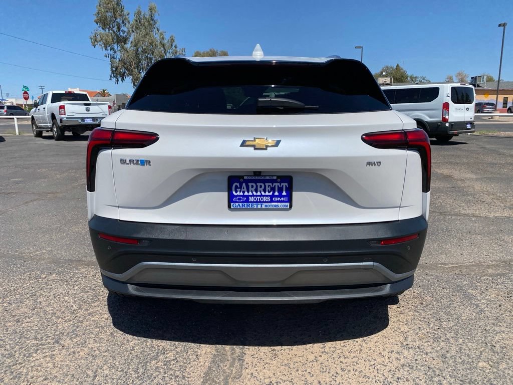 Used 2024 Chevrolet Blazer EV LT AWD/4WD image 23