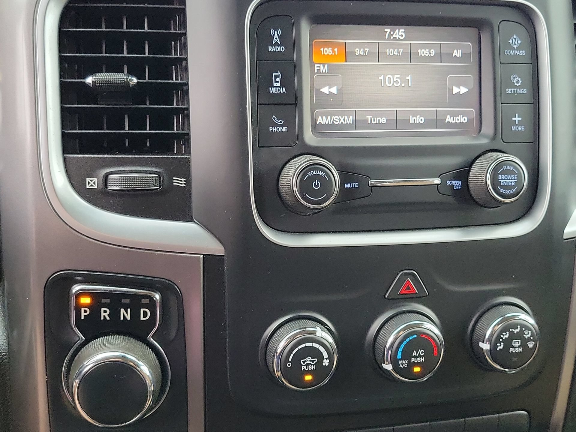 Used 2021 RAM 1500 Classic SLT RWD image 13