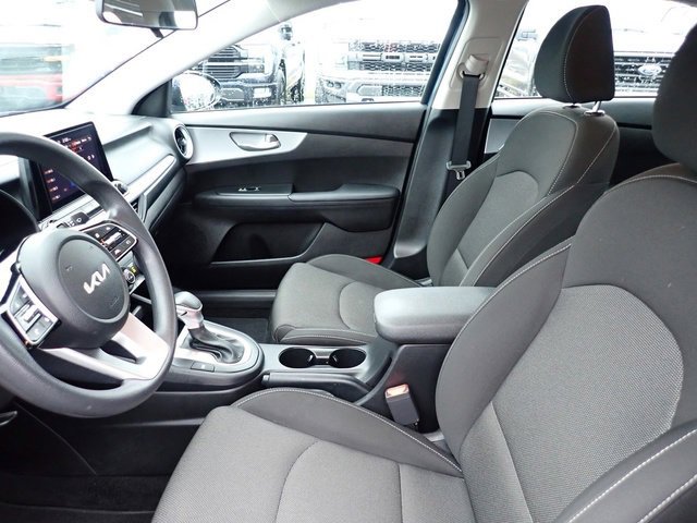 Used 2023 Kia Forte LXS image 15