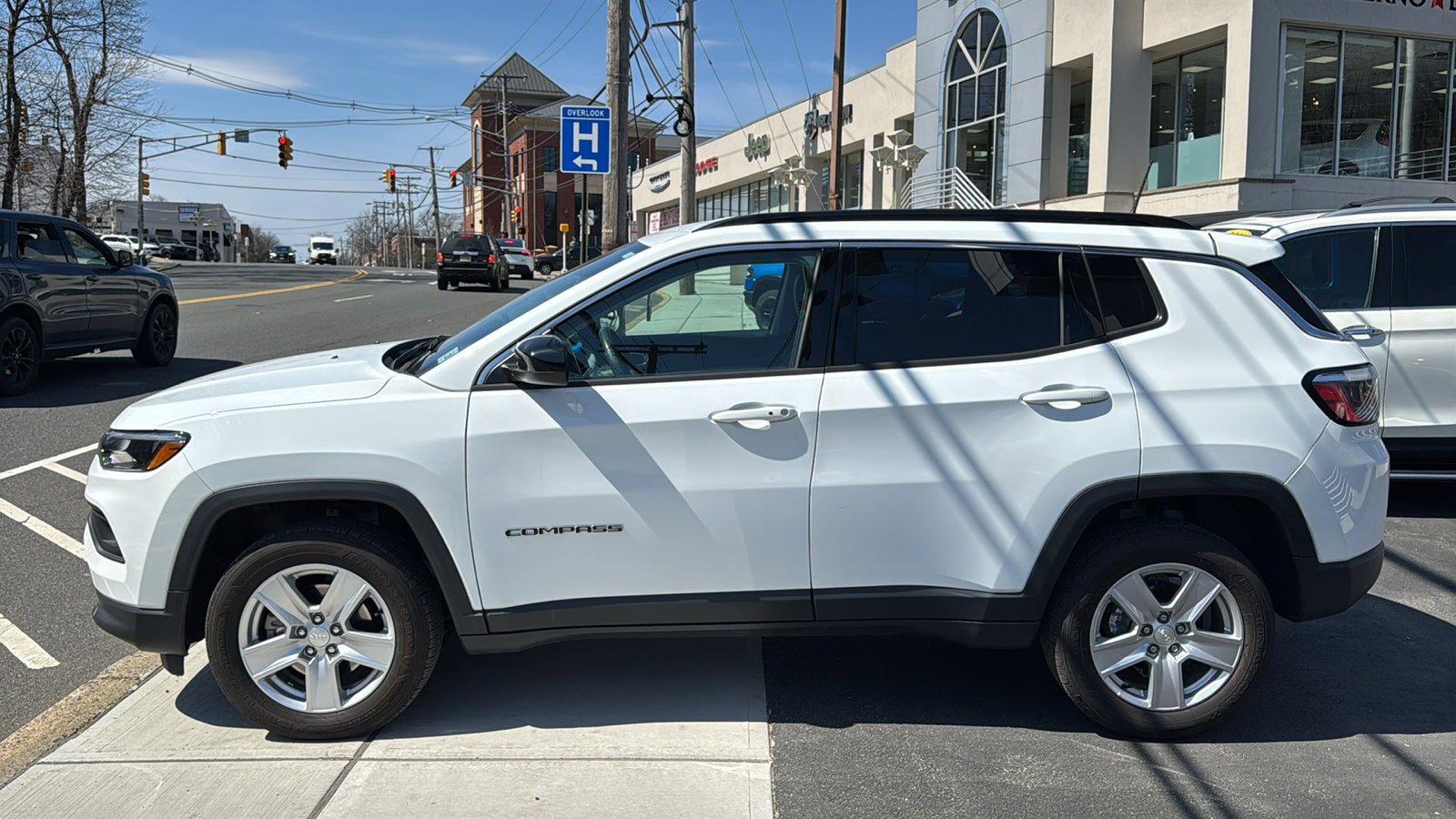 Certified 2022 Jeep Compass Latitude w/ Convenience Group AWD/4WD image 4
