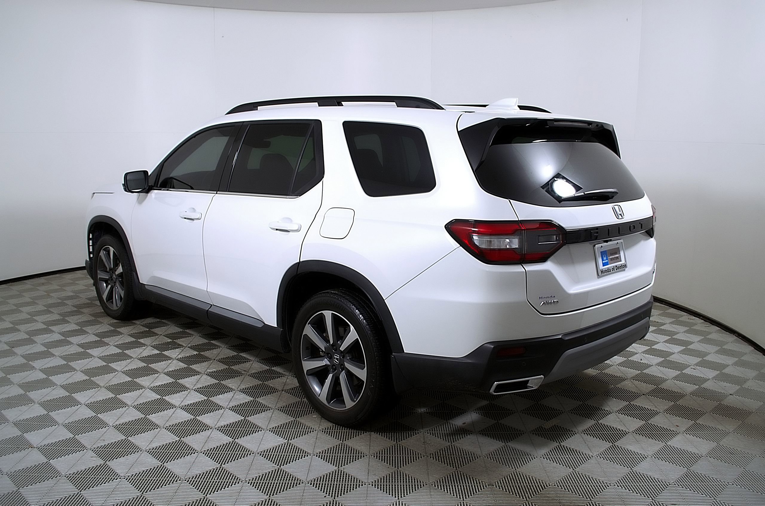 Used 2024 Honda Pilot Elite image 10
